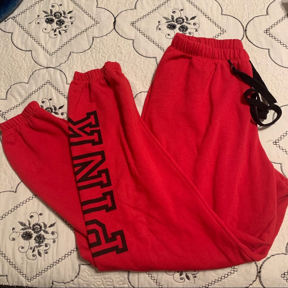 PINK red sweatpants ♡